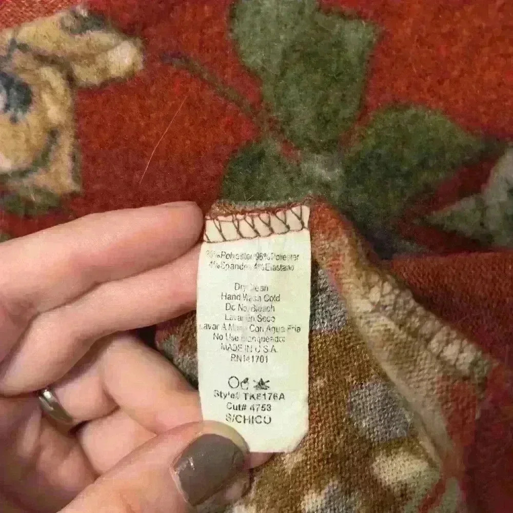 Women’s 143 Story by Line Up Floral Long Sleeve with Tiered Bell Sleeves - Picture 7 of 10